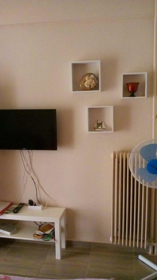 7 Stars Near Metro Apartman Athén Kültér fotó
