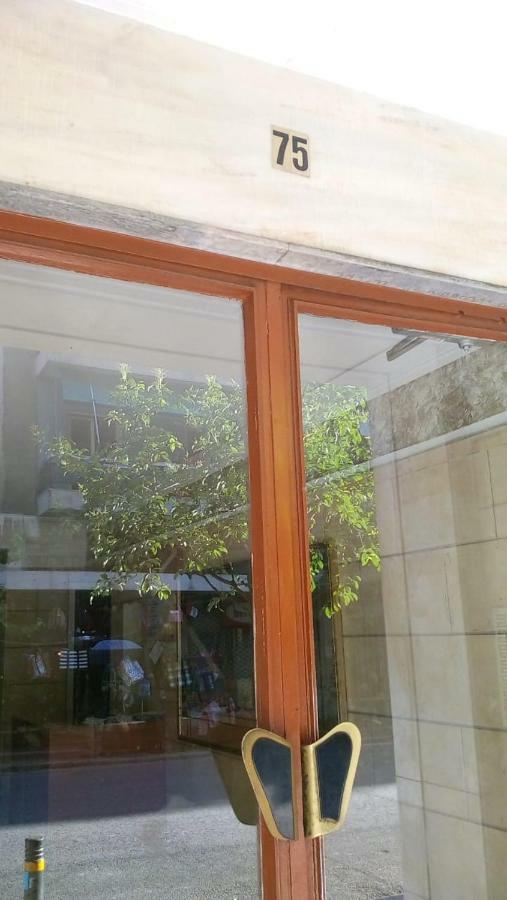 7 Stars Near Metro Apartman Athén Kültér fotó